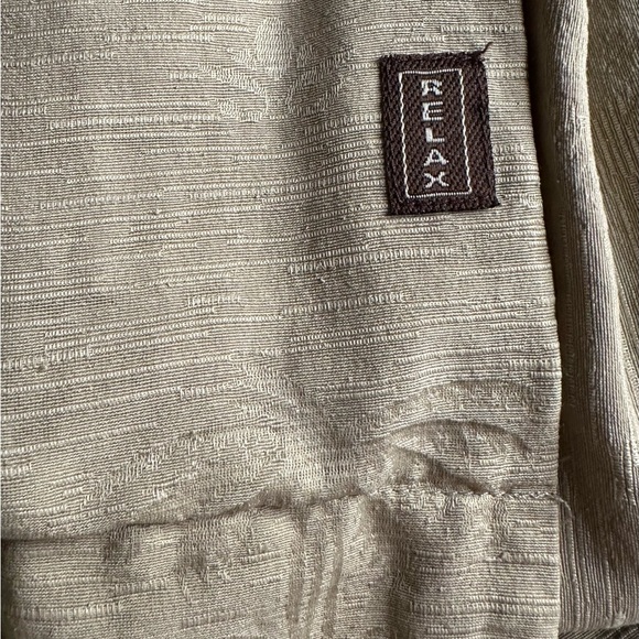 Tommy Bahama Camp Shirt - Picture 6 of 7